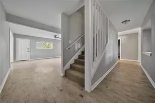 10071 Woodhollow Dr, Conroe, TX 77385 - Photo 6