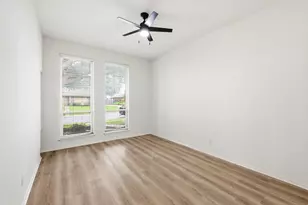 413 Blue Jay Ct, Bedford, TX 76021 - Photo 24