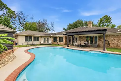 413 Blue Jay Court, Bedford, TX 76021 - Photo 2