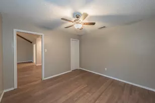 917 Bucknell Dr, Arlington, TX 76012 - Photo 14