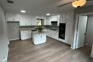 917 Bucknell Dr, Arlington, TX 76012 - Photo 10
