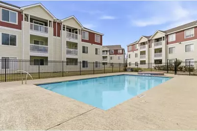 521 Southwest Parkway #304, College Station, TX 77840 - Photo 4