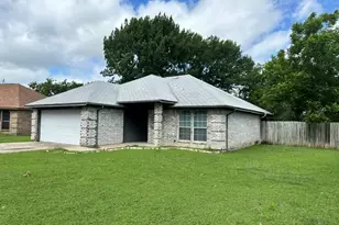 10212 Little Fox Ct, Fort Worth, TX 76108 - Photo 2