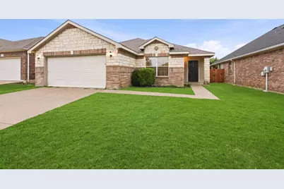 8040 Summer Stream Drive, Fort Worth, TX 76134 - Photo 2