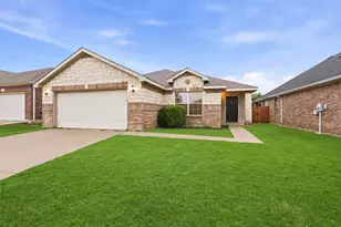 8040 Summer Stream Dr, Fort Worth, TX 76134 - Photo 2