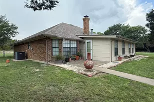 1192 Deer Trail, Glen Rose, TX 76043 - Photo 4
