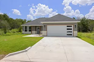 2414 Forest Hill Ln, Granbury, TX 76048 - Photo 1