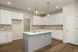 2414 Forest Hill Ln, Granbury, TX 76048 - Photo 4