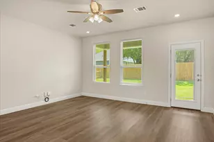 2414 Forest Hill Ln, Granbury, TX 76048 - Photo 12