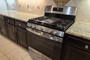 504 Eastland Dr, Lewisville, TX 75056 - Photo 10