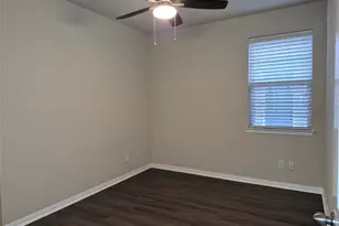 504 Eastland Dr, Lewisville, TX 75056 - Photo 4