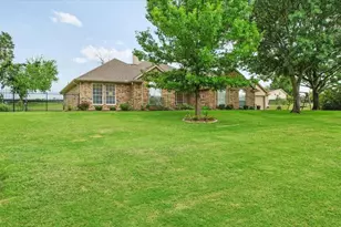 416 Hurricane Creek Cir, Anna, TX 75409 - Photo 4