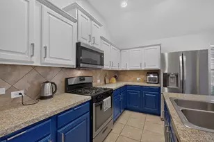 905 Lake Grove Dr, Little Elm, TX 75068 - Photo 10