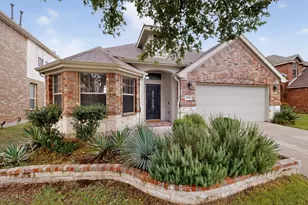 905 Lake Grove Dr, Little Elm, TX 75068 - Photo 2