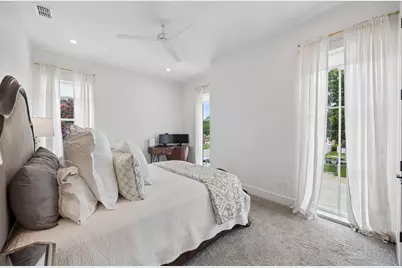 818 Muncie Avenue, Dallas, TX 75212 - Photo 22