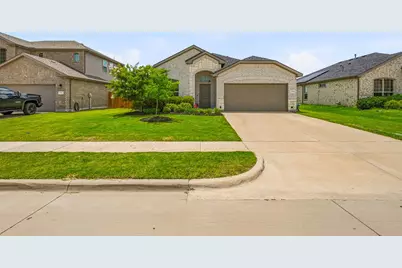 1106 Burlingame Drive, Cleburne, TX 76033 - Photo 2