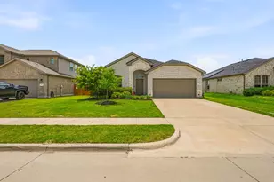 1106 Burlingame Dr, Cleburne, TX 76033 - Photo 2