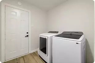 9690 Fallbrook Dr, Dallas, TX 75243 - Photo 26