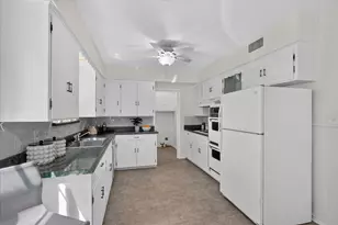 7148 Walling Ln, Dallas, TX 75231 - Photo 10
