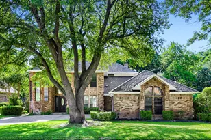624 Bent Creek Dr, DeSoto, TX 75115 - Photo 1