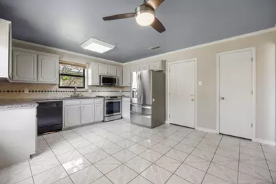 119 N Beltwoods Drive, DeSoto, TX 75115 - Photo 12
