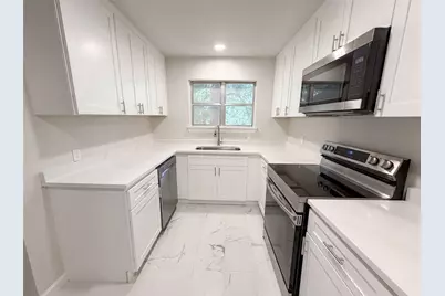 202 Vanshire Road W, Lakeside, TX 76108 - Photo 2