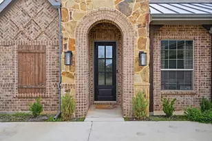 313 Bowrider Ln, Granbury, TX 76049 - Photo 4
