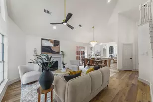304 Riverwalk Ln, Irving, TX 75063 - Photo 8