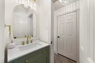 304 Riverwalk Ln, Irving, TX 75063 - Photo 32