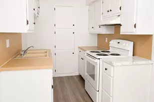 1908 N Alexander St, Sherman, TX 75092 - Photo 6