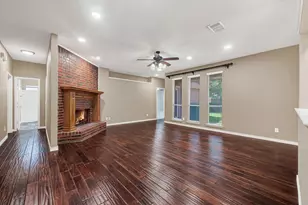 706 Green Apple Dr, Garland, TX 75044 - Photo 4
