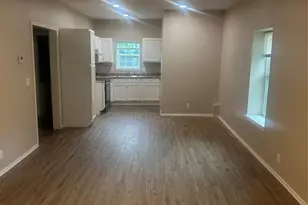 208 Washington St, Bowie, TX 76230 - Photo 4