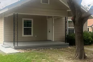 208 Washington St, Bowie, TX 76230 - Photo 1