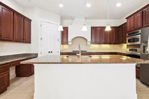 610 Via Ravello, Irving, TX 75039 - Photo 12