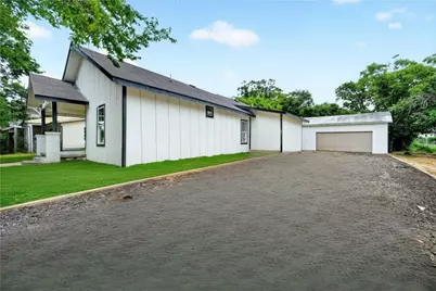 2923 Walnut Street, Greenville, TX 75401 - Photo 2
