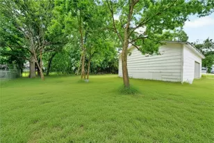 2923 Walnut St, Greenville, TX 75401 - Photo 22