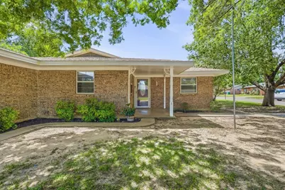 1787 N McCart Street, Stephenville, TX 76401 - Photo 2