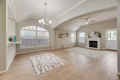 5512 Worley Drive, The Colony, TX 75056 - Photo 4