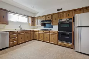 6211 Bandera Ave, Dallas, TX 75225 - Photo 10