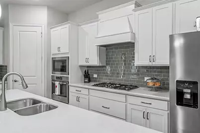 7721 Haddington, The Colony, TX 75056 - Photo 8