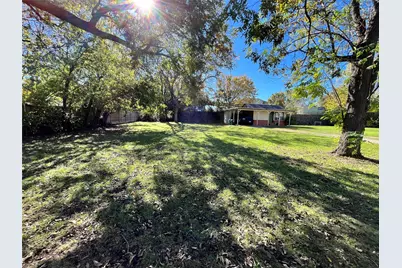 511 W Collins Street, Denton, TX 76201 - Photo 10
