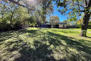511 W Collins St, Denton, TX 76201 - Photo 10