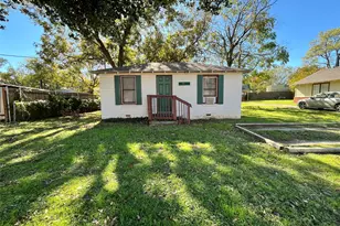 511 W Collins St, Denton, TX 76201 - Photo 2