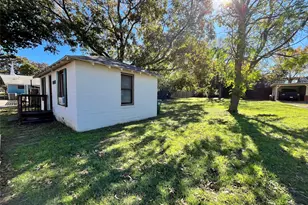 511 W Collins St, Denton, TX 76201 - Photo 8
