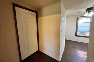 511 W Collins St, Denton, TX 76201 - Photo 2