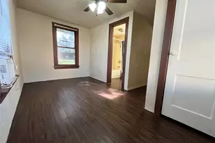 511 W Collins St, Denton, TX 76201 - Photo 6