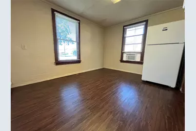 511 W Collins Street, Denton, TX 76201 - Photo 4