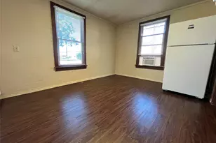 511 W Collins St, Denton, TX 76201 - Photo 4