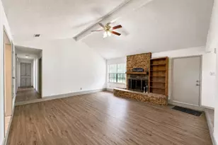 2401 Stephen Lee Dr, Fort Worth, TX 76119 - Photo 12