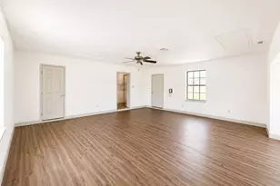 2401 Stephen Lee Dr, Fort Worth, TX 76119 - Photo 34